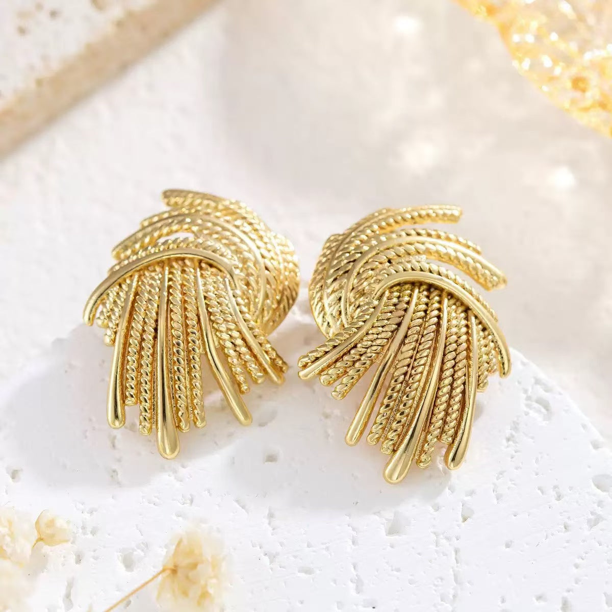 #35 stainless steel gold-plated earrings 2-year color warranty with a minimum order of 50 pieces
