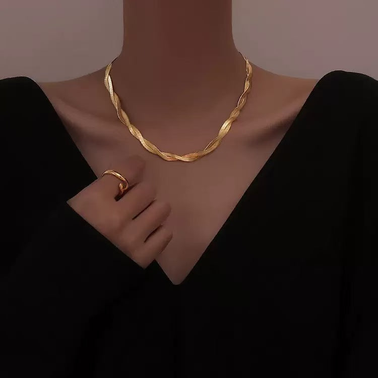 #100 Stainless steel gold-plated necklace 2 year color warranty with minimum order of 50 pieces
